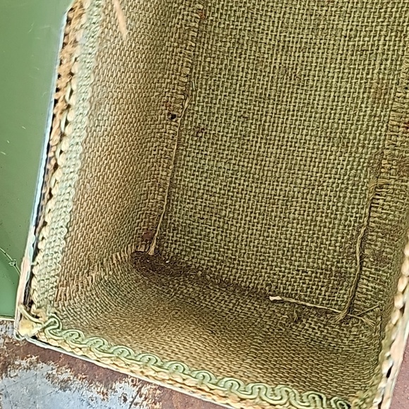 VINTAGE Victory Dome Top Lunchbox - Picture 9 of 12